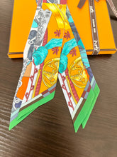 Load image into Gallery viewer, HERMES Silk Twilly Bandeau Set - Multicolour