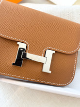 Load image into Gallery viewer, Hermès Constance Slim Wallet Gold Epsom / Silver Hardware