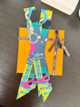 Load image into Gallery viewer, HERMES Silk Twilly Bandeau Set - Multicolour