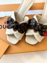 Load image into Gallery viewer, π LOUIS VUITTON LV x TM Takashi Murakami Raffia Cherry Cherie Mule / (EU) 38.5