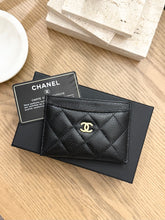 Load image into Gallery viewer, CHANEL 2021 Grained Calfskin & Gold-Tone Metal Classic Card Holder in Black