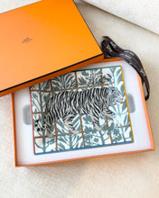 Load image into Gallery viewer, HERMES Tigre Altai Porcelain Change Tray / Marine / Vert Menth
