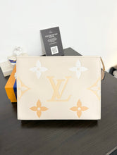 Load image into Gallery viewer, LOUIS VUITTON 2021 Monogram Empriente Leather Toiletry Pouch 26 in Cream Saffron
