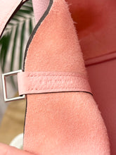 Load image into Gallery viewer, HERMES 2024 Clemence Picotin Lock 22 Palladium Hardware in Rose Sakura
