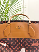 Load image into Gallery viewer, • LIMITED EDITION • LOUIS VUITTON Catogram City Steamer Cabas XXL Tote Bag