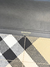 Load image into Gallery viewer, BURBERRY 2024 Snip Shoulder Bag in Sand