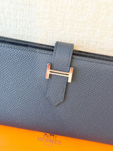Load image into Gallery viewer, HERMES 2022 Bearn Wallet in Bleu Indigo / Epsom Leather
