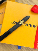 Load image into Gallery viewer, LOUIS VUITTON 2024 LV Mini Flowergram 15mm Reversible Belt - Black - 90cm