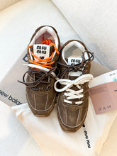 Load image into Gallery viewer, New Balance X Miu Miu Women’s 530 SL Suede Sneakers in Cinnamon / EU 38