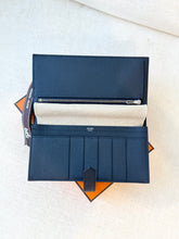 Load image into Gallery viewer, HERMES 2022 Bearn Wallet in Bleu Indigo / Epsom Leather