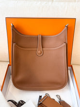 Load image into Gallery viewer, ✨NEW✨2025 Hermes Evelyne III 29 PM Bag / Gold / Palladium Hardware
