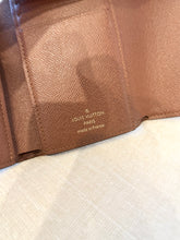 Load image into Gallery viewer, LOUIS VUITTON Monogram Canvas Victorine Compact Wallet