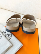 Load image into Gallery viewer, HERMES Empire Kelly Buckle Suede Sandal / Beige / EU (37)