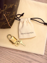 Load image into Gallery viewer, LOUIS VUITTON Monogram Speedy 30 Satchel Bag