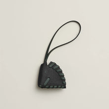 Load image into Gallery viewer, HERMES 2025 Epsom Leather Cheval Tresse Horse Charm - Noir / Vert Mangrove
