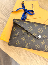 Load image into Gallery viewer, LOUIS VUITTON 2024 Monogram Canvas Kirigami Organizer in
Pondichery Pink