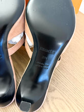 Load image into Gallery viewer, HERMES Suede Cute High Heel Sandals - (EU)37.5