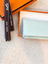 Load image into Gallery viewer, HERMES 2024 Calvi Card Holder in Vert Peppermint / Epsom