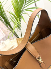 Load image into Gallery viewer, ~ BRAND NEW ~ GUCCI 2024 Jackie 1961 Medium Shoulder Bag in Cuir Leather