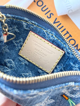 Load image into Gallery viewer, π LOUIS VUITTON 2025 LV x TM Takashi Murakami Monogram Cherry Denim Key Pouch