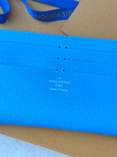 Load image into Gallery viewer, đź’™NEW!!  LOUIS VUITTON 2025 Canvas Credit Card Holder / Gaston Blue