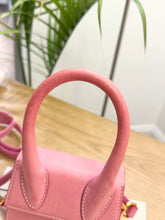 Load image into Gallery viewer, Jacquemus Le Chiquito' Signature Mini Handbag in Pink