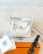 Load image into Gallery viewer, HERMES 2024 Swift Calfskin Leather Mini Lindy Handbag / White / GHW