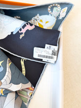 Load image into Gallery viewer, Hermès 2025 Academia Hippica Silk Scarf 90 in Noir / Ardoise / Rose Poudre