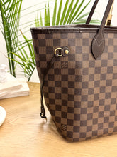 Load image into Gallery viewer, LOUIS VUITTON Neverfull MM Damier Ebene Canvas Tote Bag in Rose Ballerine