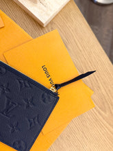 Load image into Gallery viewer, LOUIS VUITTON 2024 Monogram Empreinte Leather Zippy Coin Holder - Navy