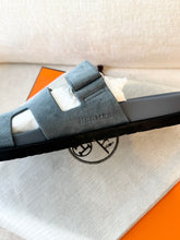 Load image into Gallery viewer, HERMES 2024 Suede Chypre Techno Sandals / Bleu Tonnerre / EU38