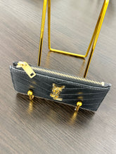 Load image into Gallery viewer, SAINT LAURENT Cassandre Matelasse Fragments Zipped Card Case in Black