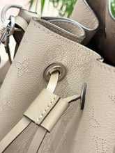 Load image into Gallery viewer, LOUIS VUITTON 2024 Muria Mahina Leather Bucket Bag in Galet Gray