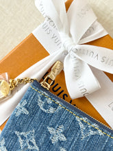 Load image into Gallery viewer, π LOUIS VUITTON 2025 LV x TM Takashi Murakami Monogram Cherry Denim Key Pouch