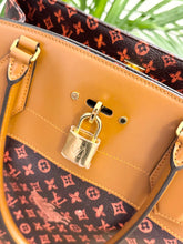 Load image into Gallery viewer, • LIMITED EDITION • LOUIS VUITTON Catogram City Steamer Cabas XXL Tote Bag
