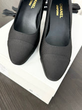 Load image into Gallery viewer, CHANEL 2020 Grosgrain Fabric Uniform Pumps in Black - EU37