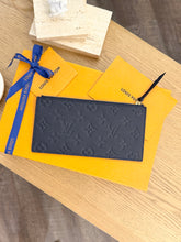 Load image into Gallery viewer, LOUIS VUITTON 2024 Monogram Empreinte Leather Zippy Coin Holder - Navy