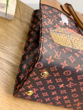 Load image into Gallery viewer, • LIMITED EDITION • LOUIS VUITTON Catogram City Steamer Cabas XXL Tote Bag