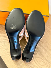 Load image into Gallery viewer, HERMES Suede Cute High Heel Sandals - (EU)37.5