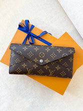 Load image into Gallery viewer, π NEW!! LOUIS VUITTON 2025 Monogram Kirigami Organizer / Gaston Blue