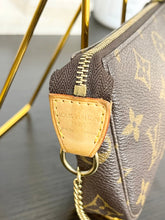 Load image into Gallery viewer, LOUIS VUITTON Monogram Mini Pochette Accessoires