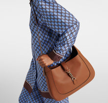 Load image into Gallery viewer, ~ BRAND NEW ~ GUCCI 2024 Jackie 1961 Medium Shoulder Bag in Cuir Leather
