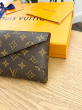 Load image into Gallery viewer, LOUIS VUITTON 2024 Monogram Canvas Kirigami Organizer in
Pondichery Pink