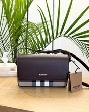Load image into Gallery viewer, BURBERRY Calfskin House Check Tartan Mix Hampshire Crossbody Bag in Burgundy