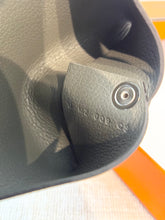 Load image into Gallery viewer, Hermes Evercolor Calfskin Calvi Card Holder / Gris Meyer / 2022