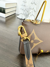 Load image into Gallery viewer, LOUIS VUITTON 2020 Monogram Giant Rectangular Wristlet Pouch