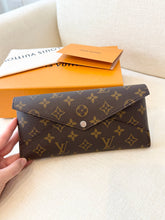 Load image into Gallery viewer, LOUIS VUITTON 2025 Monogram Canvas Kirigami Organizer / Pondicherry Pink