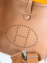 Load image into Gallery viewer, ✨NEW✨2025 Hermes Evelyne III 29 PM Bag / Gold / Palladium Hardware