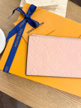 Load image into Gallery viewer, LOUIS VUITTON Monogram Empreinte Leather Zippy Coin Holder in Rose Poudre