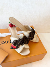 Load image into Gallery viewer, π LOUIS VUITTON LV x TM Takashi Murakami Raffia Cherry Cherie Mule / (EU) 38.5